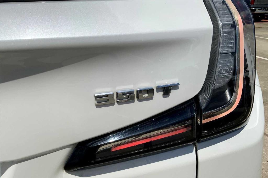 used 2021 Cadillac XT4 car, priced at $22,604