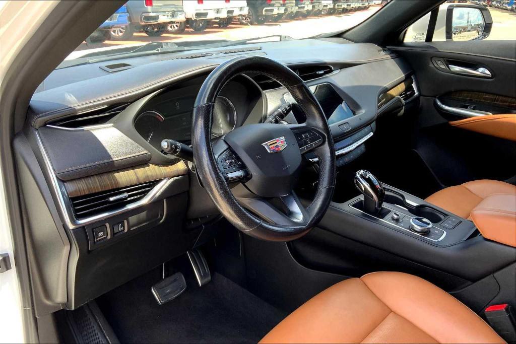 used 2021 Cadillac XT4 car, priced at $22,604