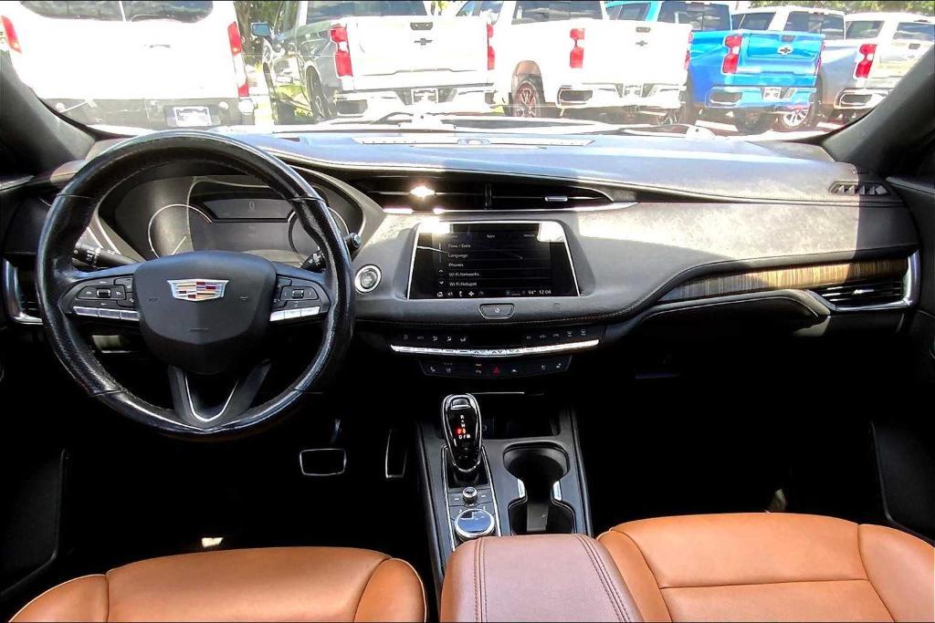 used 2021 Cadillac XT4 car, priced at $22,604