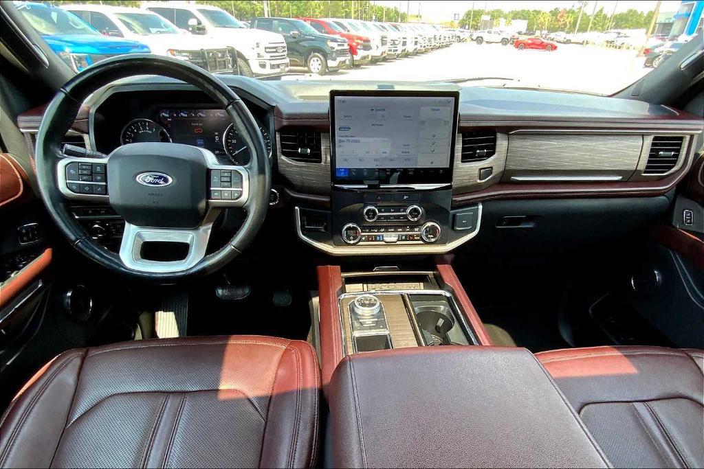 used 2023 Ford Expedition car, priced at $37,998