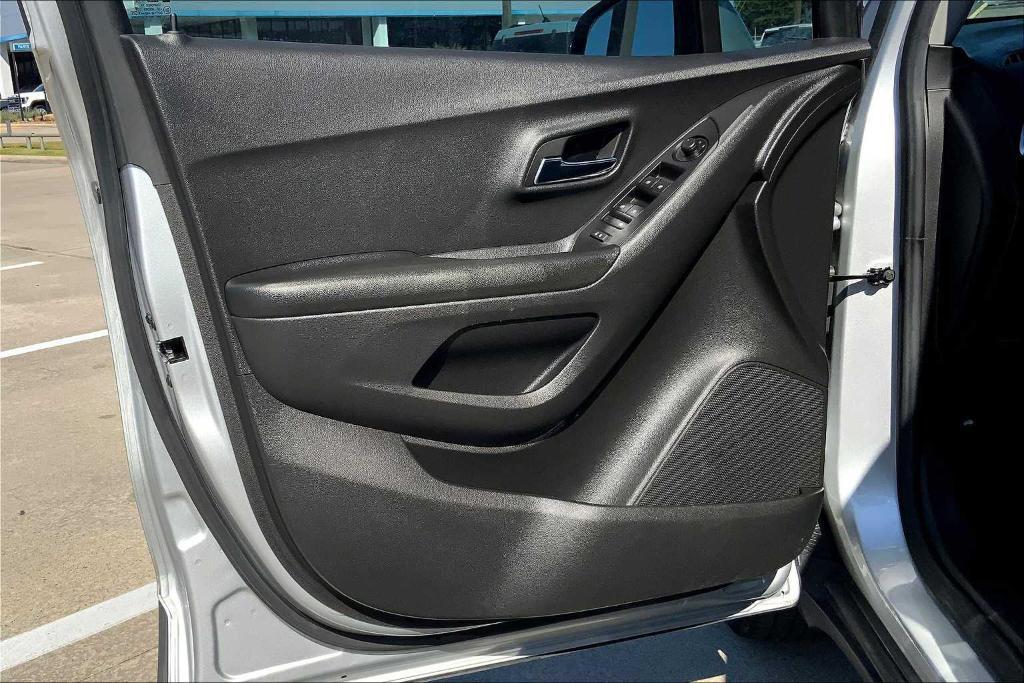 used 2022 Chevrolet Trax car, priced at $17,222