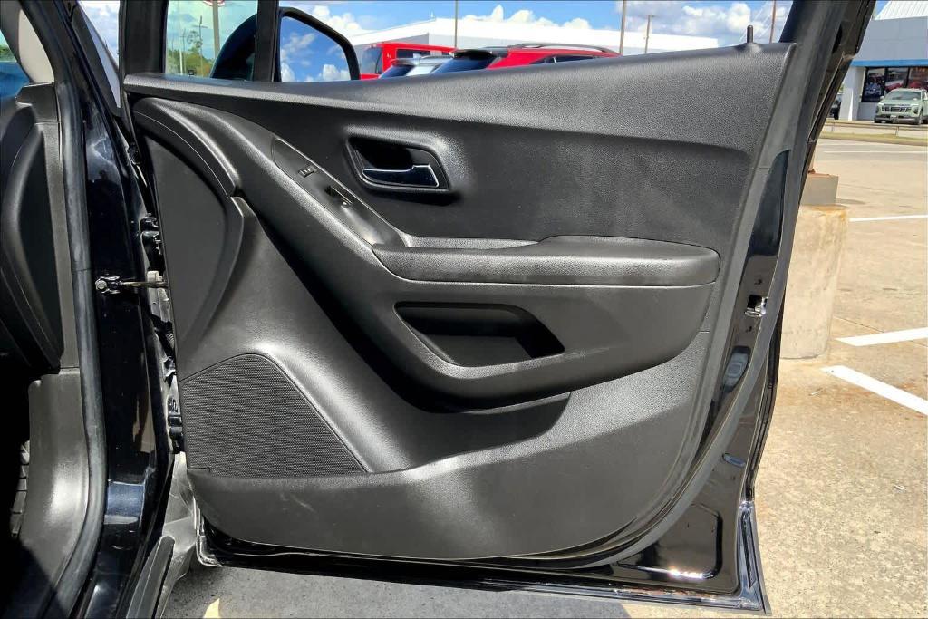 used 2021 Chevrolet Trax car, priced at $9,998