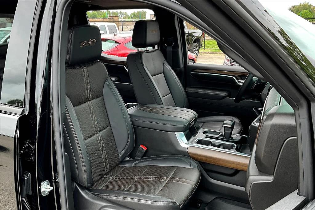 used 2025 Chevrolet Silverado 1500 car, priced at $69,114