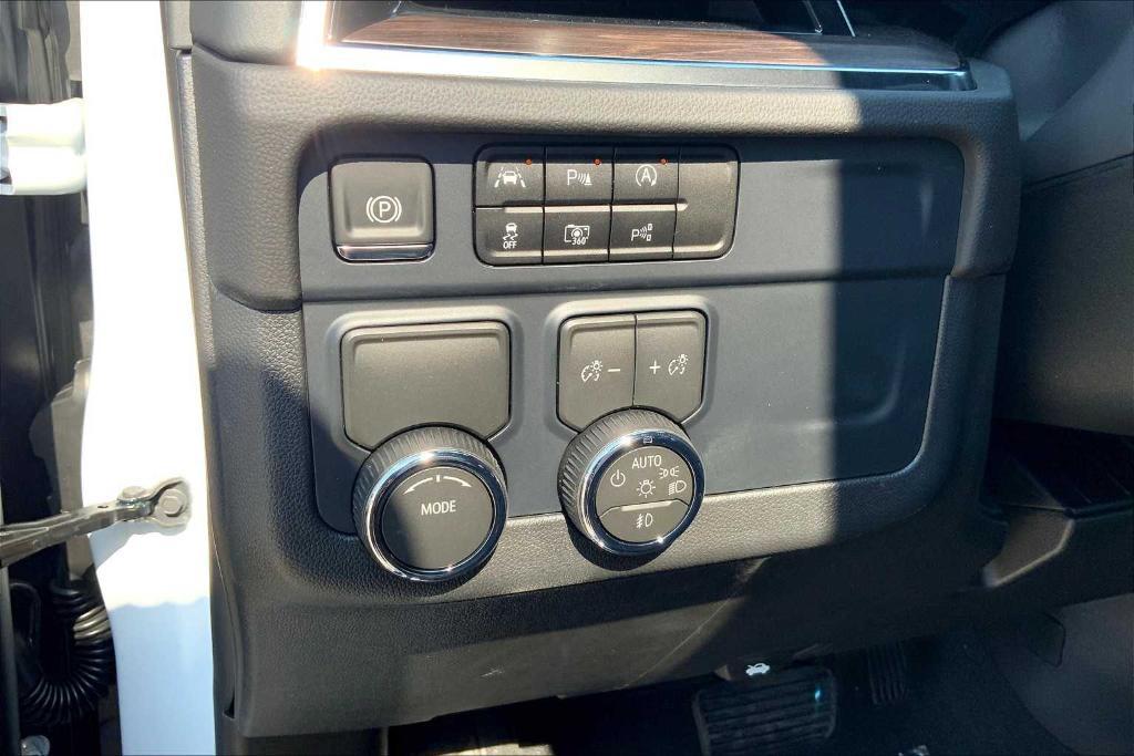 new 2026 Chevrolet Suburban car, priced at $72,225