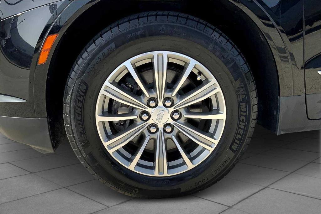 used 2018 Cadillac XT5 car, priced at $21,631