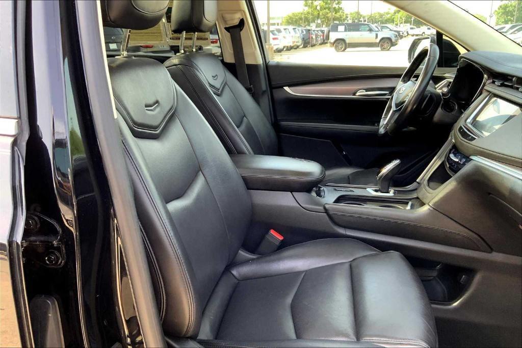 used 2018 Cadillac XT5 car, priced at $21,631