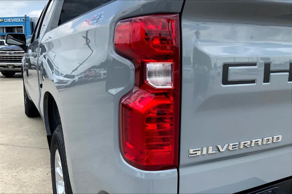 new 2024 Chevrolet Silverado 1500 car, priced at $45,910