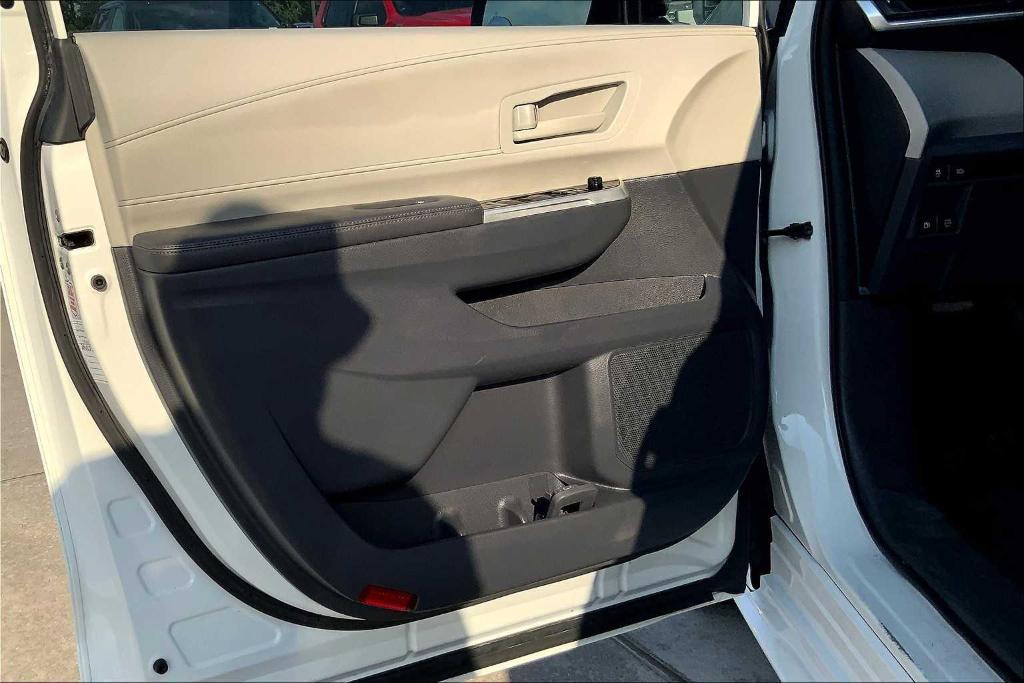 used 2021 Toyota Sienna car, priced at $25,485