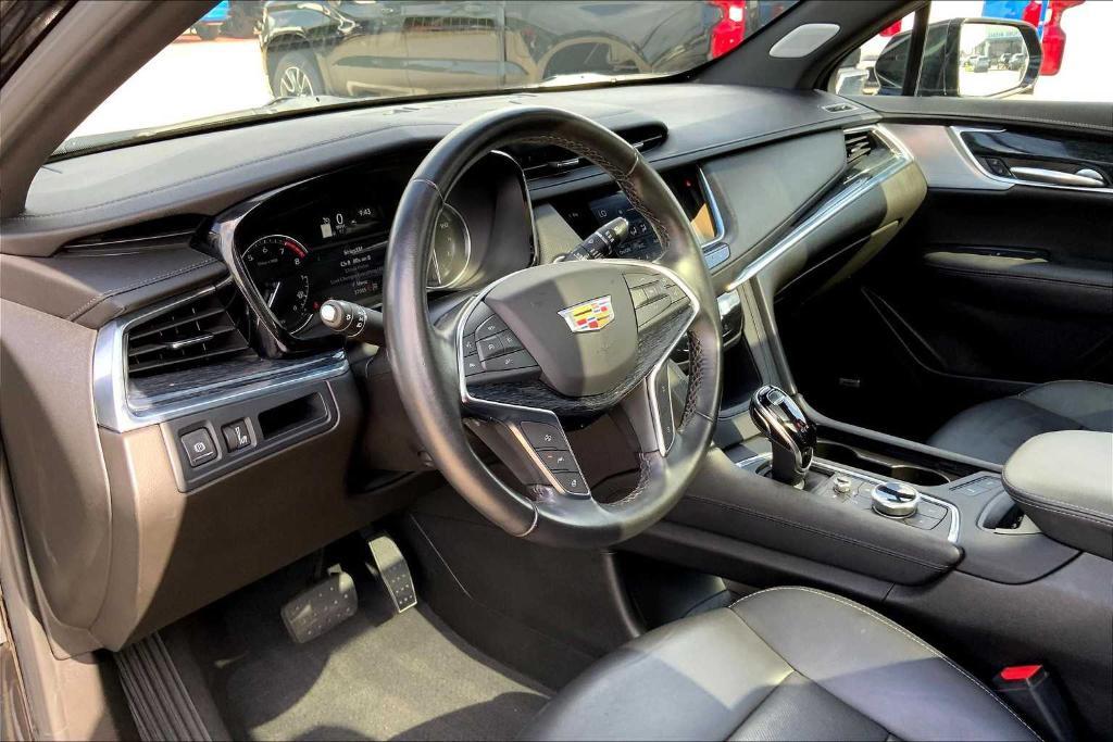 used 2023 Cadillac XT5 car, priced at $32,850