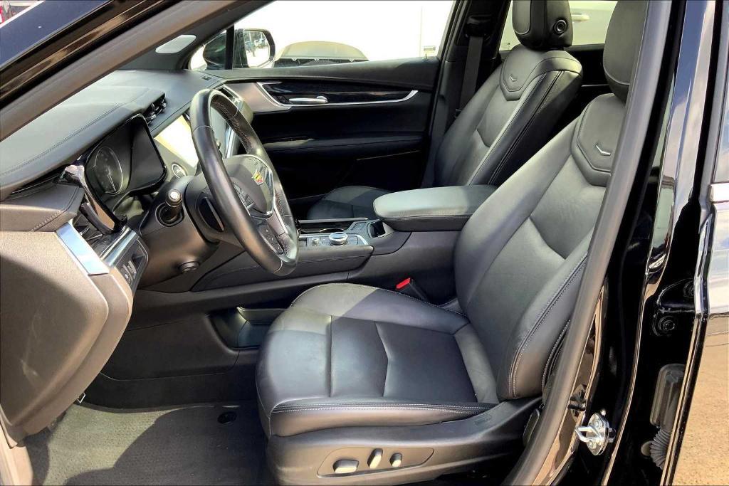 used 2023 Cadillac XT5 car, priced at $32,850