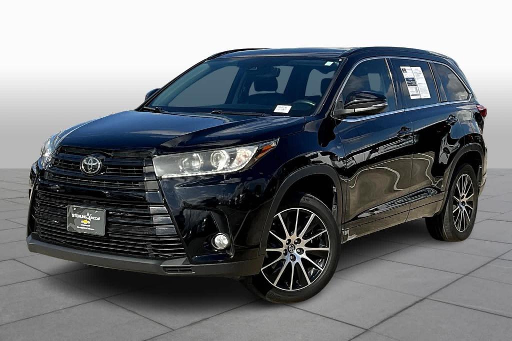 used 2018 Toyota Highlander car, priced at $23,252