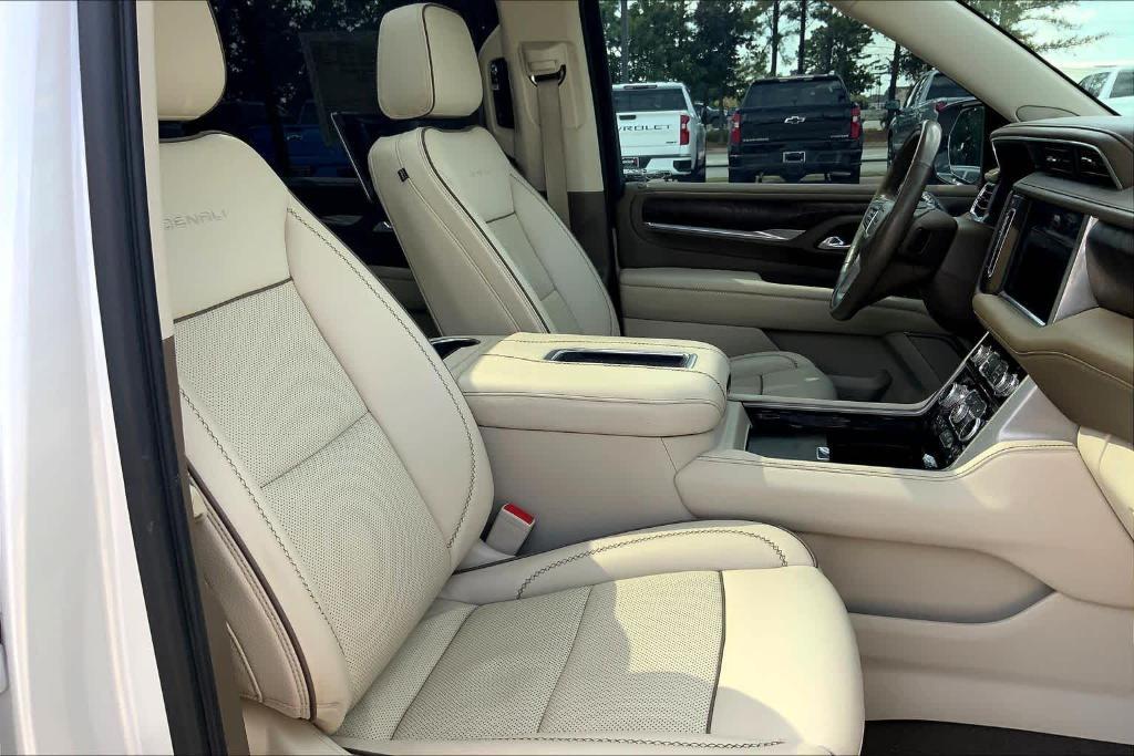 used 2021 GMC Yukon car, priced at $50,712