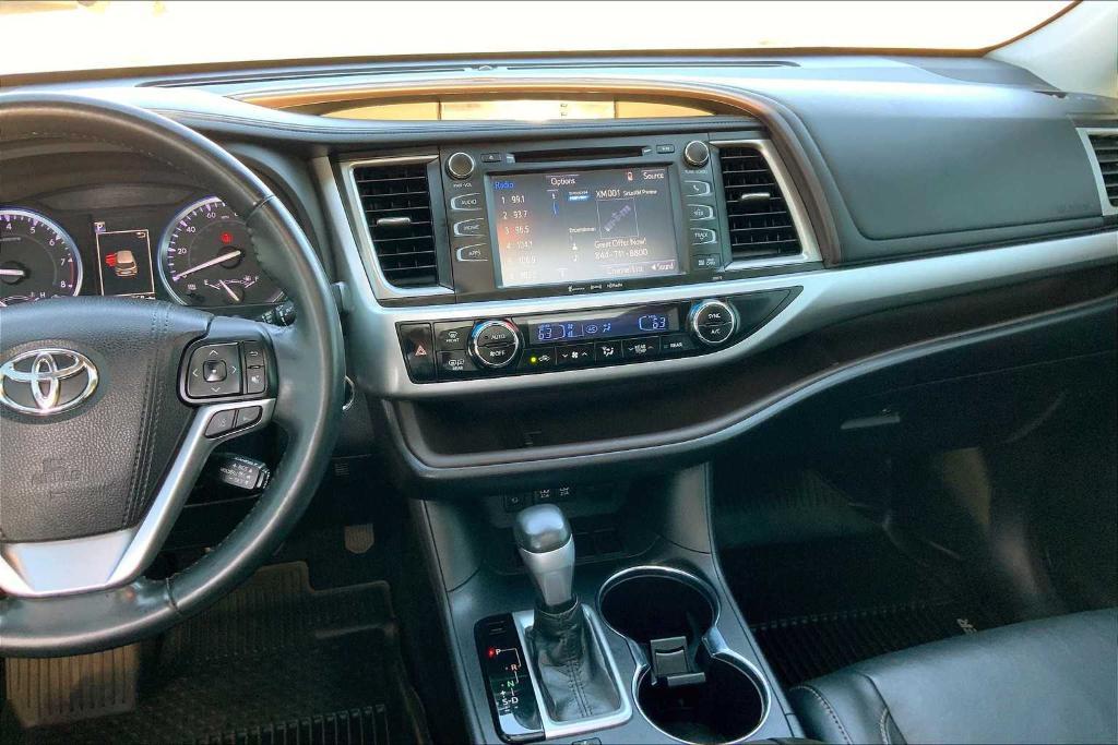 used 2018 Toyota Highlander car, priced at $19,998