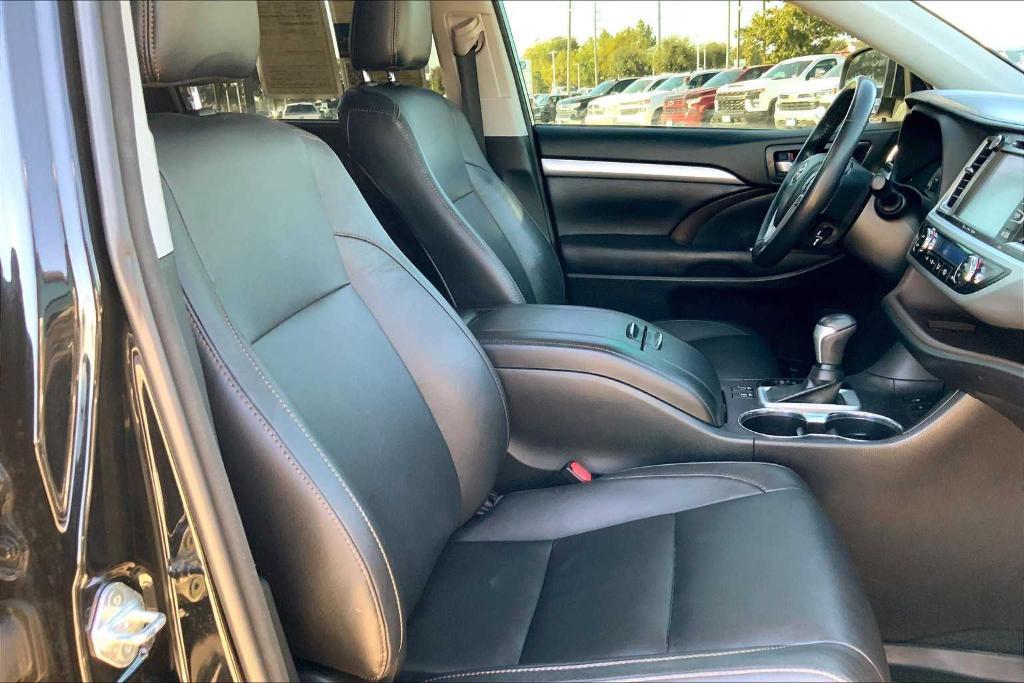 used 2018 Toyota Highlander car, priced at $19,998
