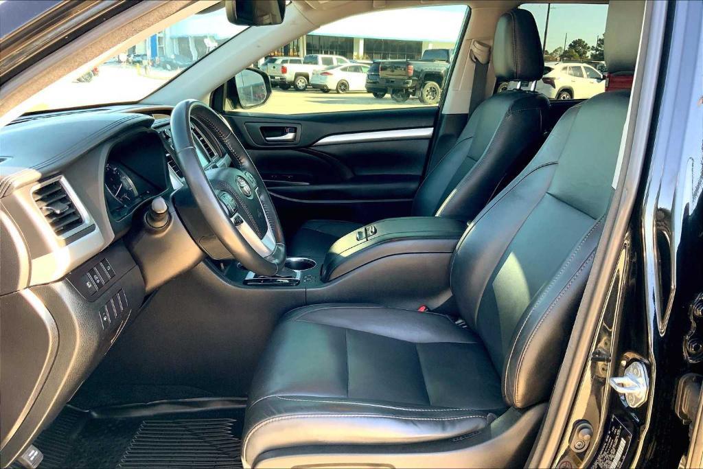 used 2018 Toyota Highlander car, priced at $19,998
