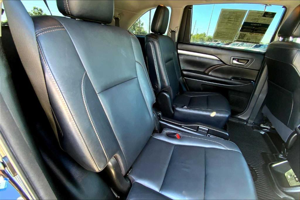 used 2018 Toyota Highlander car, priced at $19,998