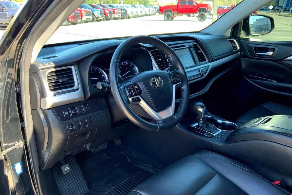 used 2018 Toyota Highlander car, priced at $19,998