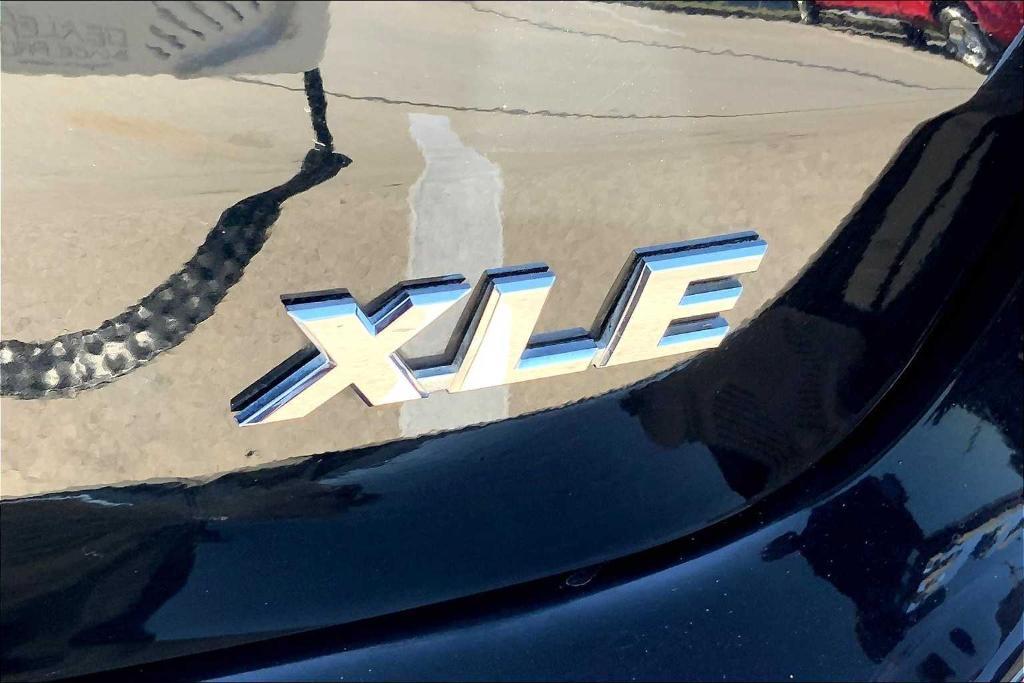 used 2018 Toyota Highlander car, priced at $19,998