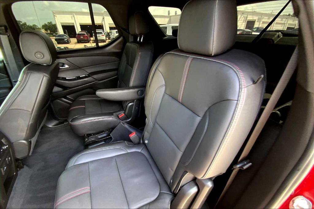 used 2023 Chevrolet Traverse car, priced at $34,333