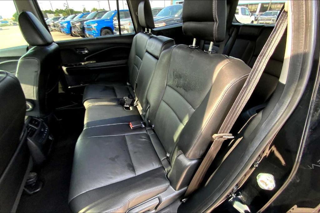 used 2022 Honda Pilot car, priced at $30,010