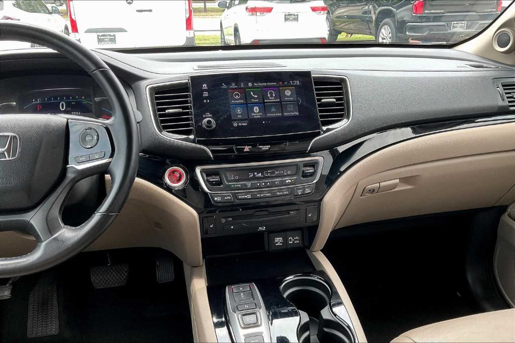 used 2020 Honda Pilot car, priced at $25,998