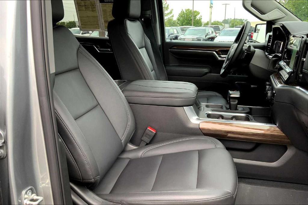 used 2025 Chevrolet Silverado 1500 car, priced at $60,998