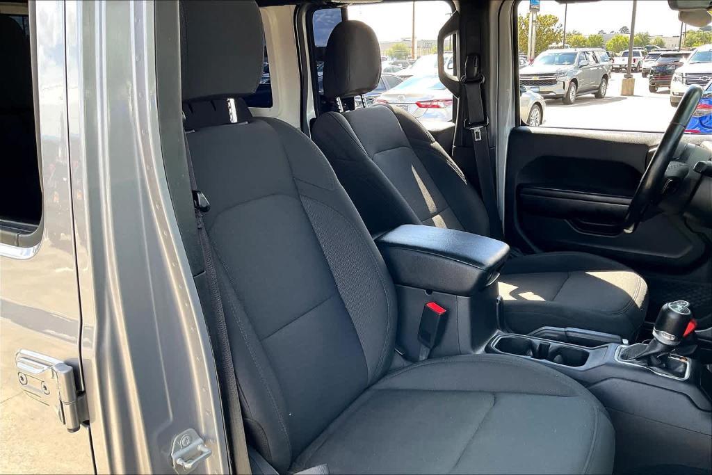 used 2020 Jeep Wrangler Unlimited car, priced at $27,555