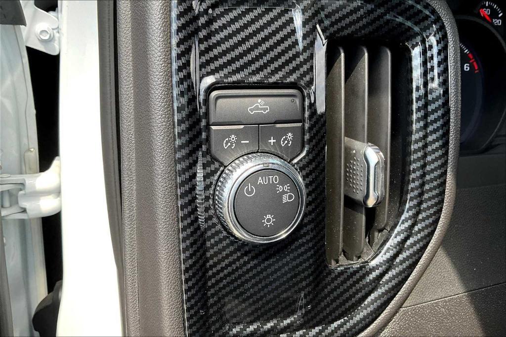 used 2024 GMC Sierra 1500 car, priced at $29,782