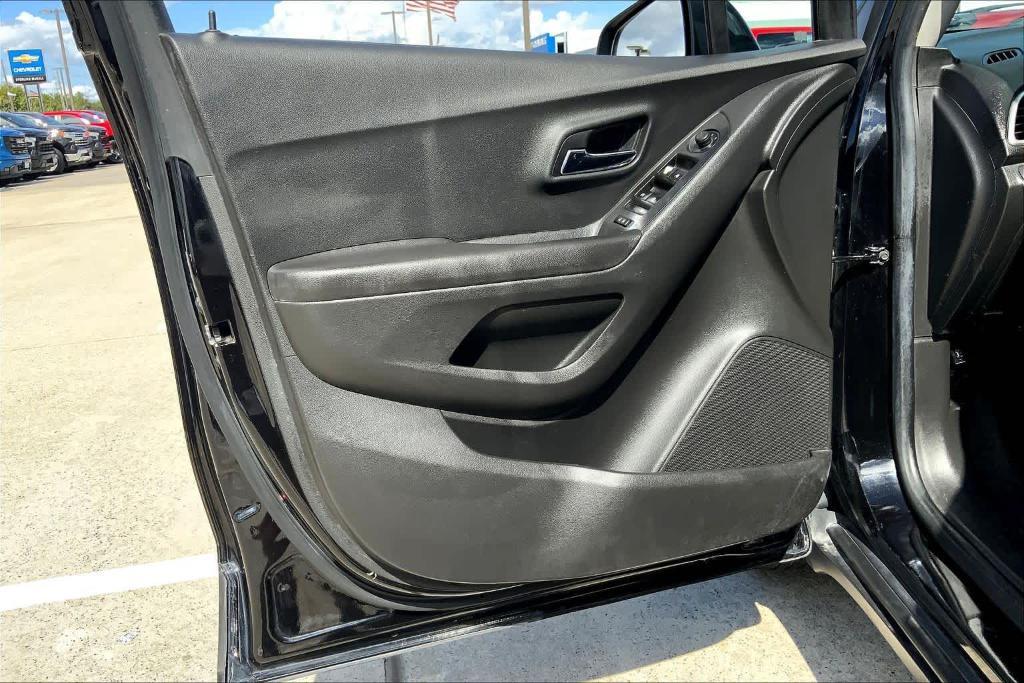 used 2021 Chevrolet Trax car, priced at $9,998