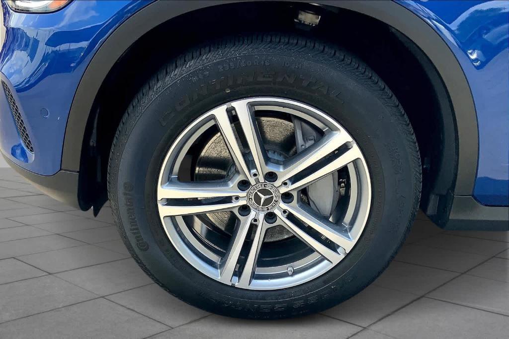 used 2022 Mercedes-Benz GLC 300 car, priced at $28,817