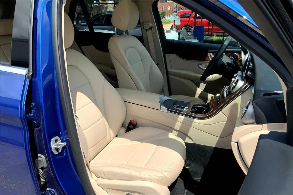 used 2022 Mercedes-Benz GLC 300 car, priced at $28,817