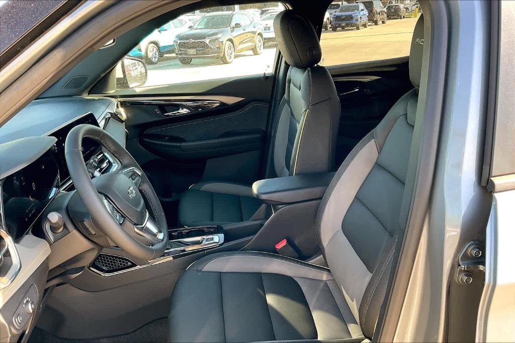 new 2025 Chevrolet TrailBlazer car, priced at $33,126