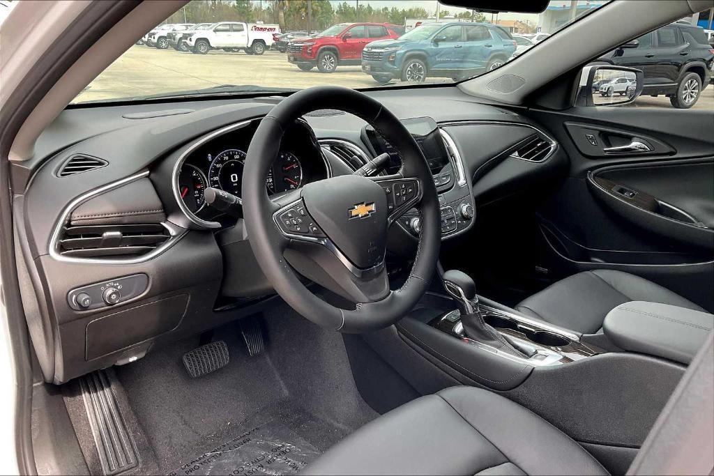 new 2025 Chevrolet Malibu car, priced at $30,940