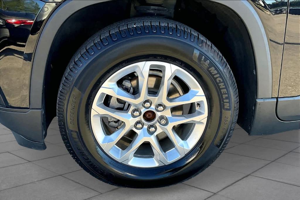 used 2019 Chevrolet Traverse car, priced at $16,901