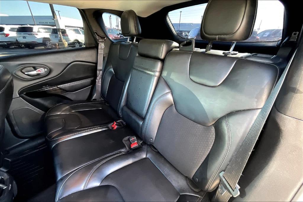 used 2019 Jeep Cherokee car, priced at $12,222