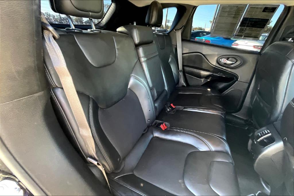 used 2019 Jeep Cherokee car, priced at $12,222