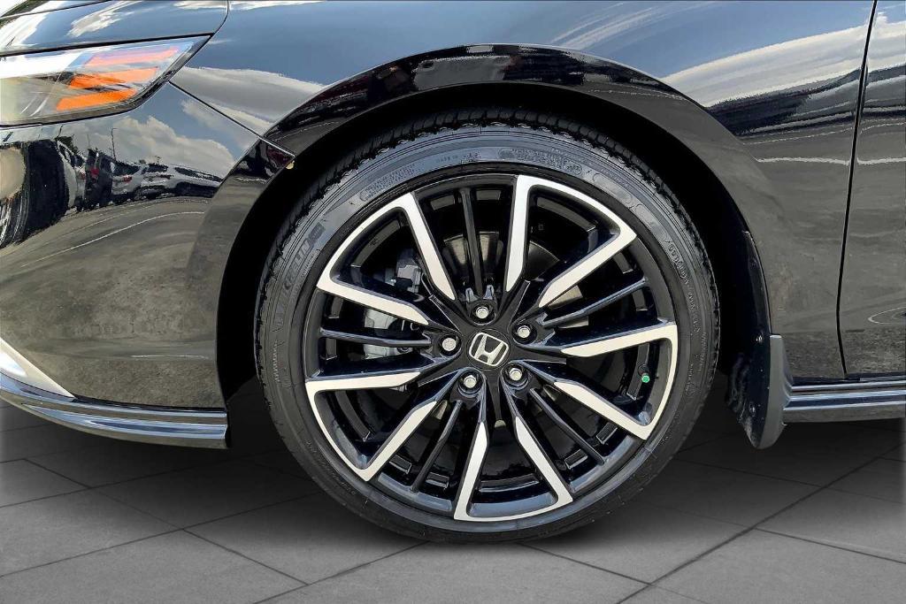 used 2023 Honda Accord Hybrid car, priced at $30,658