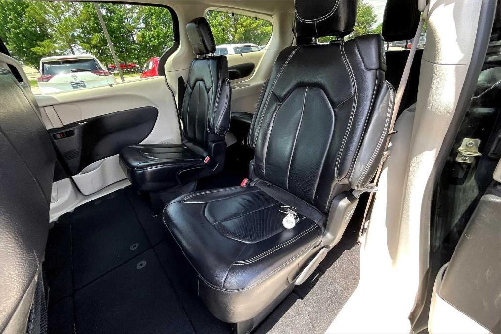 used 2022 Chrysler Pacifica car, priced at $21,030