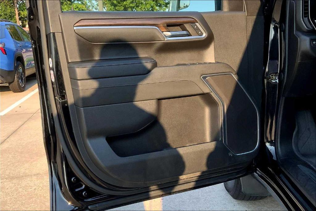 used 2024 Chevrolet Silverado 1500 car, priced at $38,039