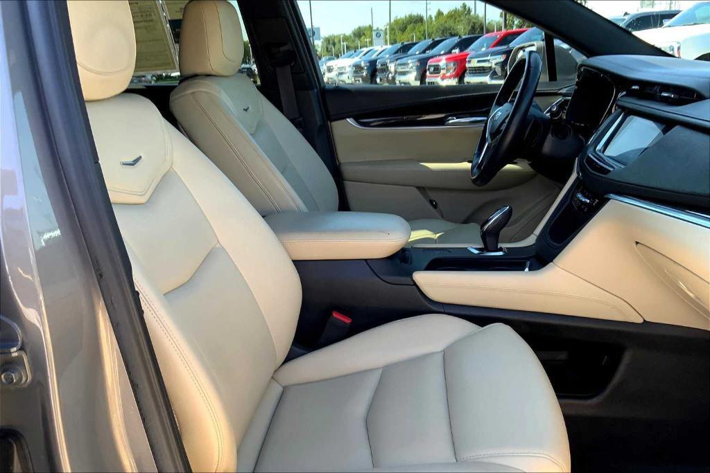used 2018 Cadillac XT5 car, priced at $16,790