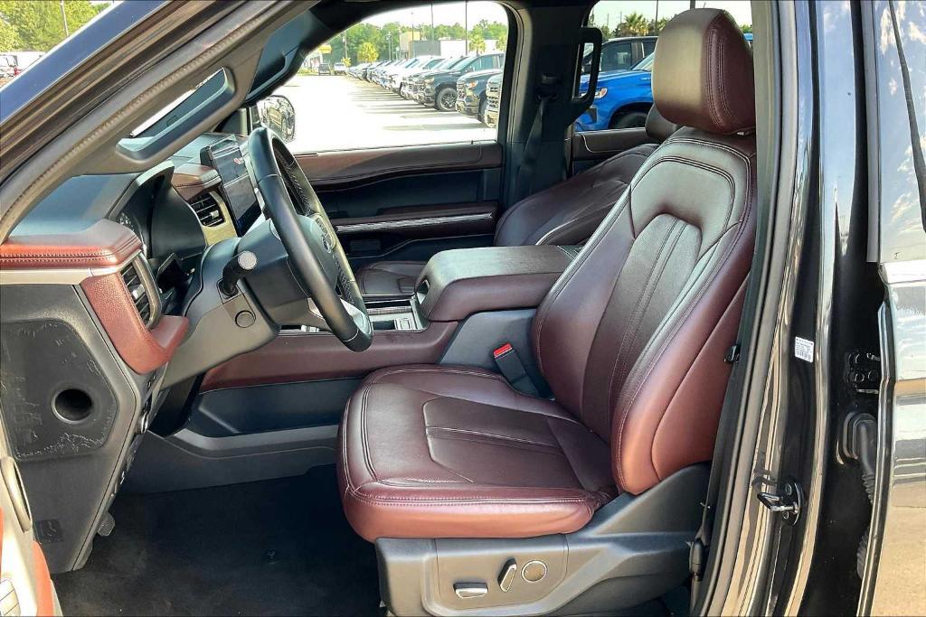 used 2023 Ford Expedition car, priced at $41,222