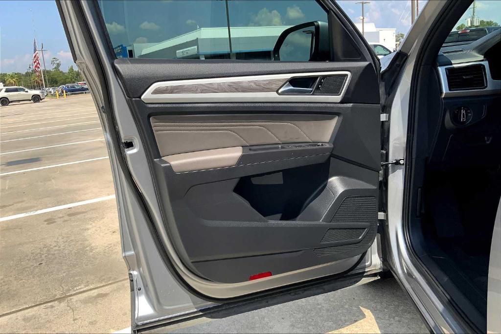used 2022 Volkswagen Atlas Cross Sport car, priced at $23,254