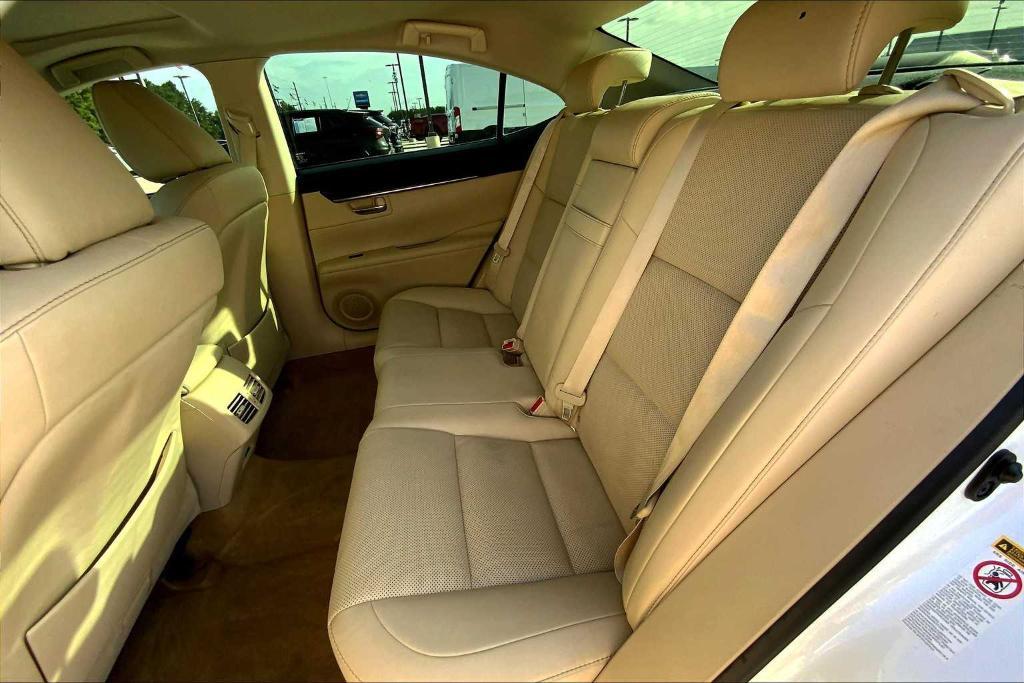 used 2014 Lexus ES 350 car, priced at $15,727