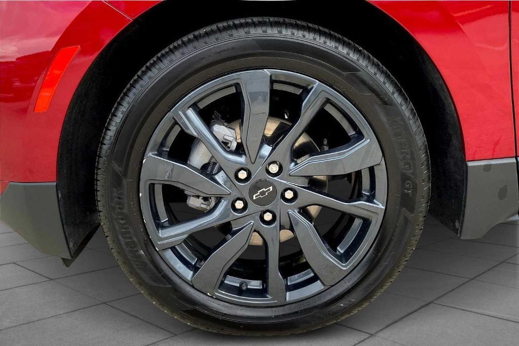 used 2022 Chevrolet Equinox car, priced at $19,214