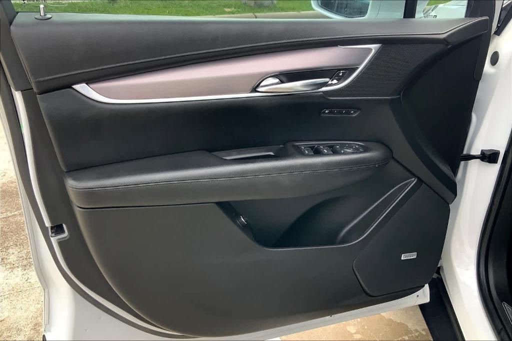 used 2017 Cadillac XT5 car, priced at $14,444