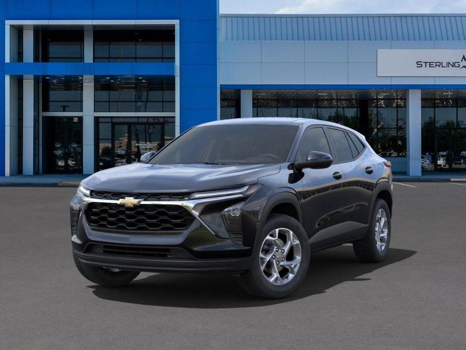 new 2025 Chevrolet Trax car, priced at $23,550