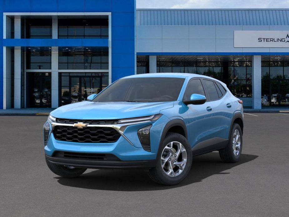 new 2025 Chevrolet Trax car, priced at $23,945