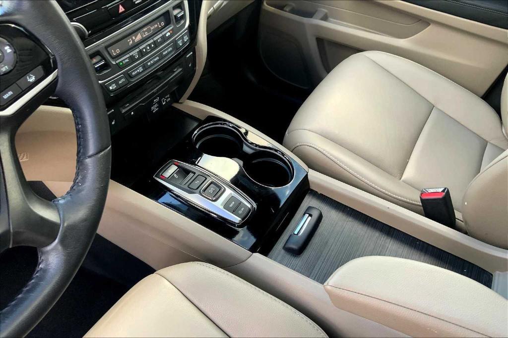 used 2021 Honda Pilot car, priced at $26,079
