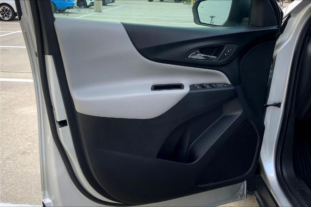 used 2022 Chevrolet Equinox car, priced at $16,998