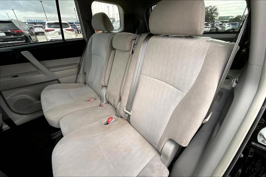 used 2013 Toyota Highlander car, priced at $14,998